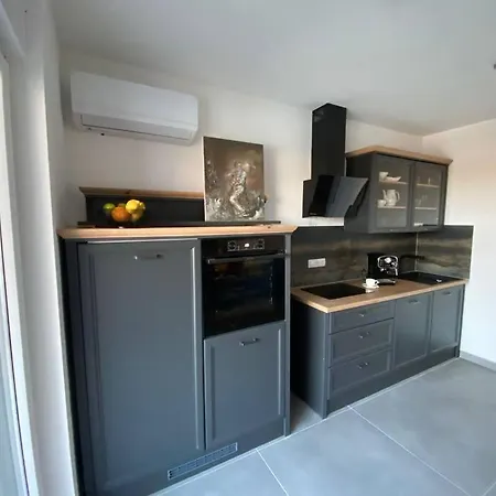 Clear Water - Sea And Sun アパート マンドレ